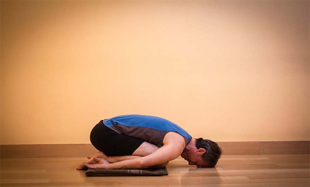 ماساژ و ورزش‌های آرامش‌بخش مثل یوگا